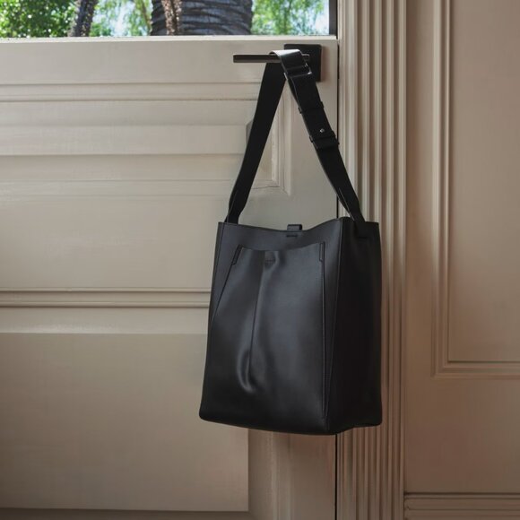 Everlane The Mini Studio Bag in Black - Picture 4 of 10